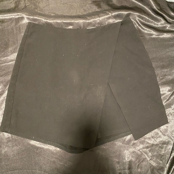 Princess Polly Skort - Picture 3 of 4